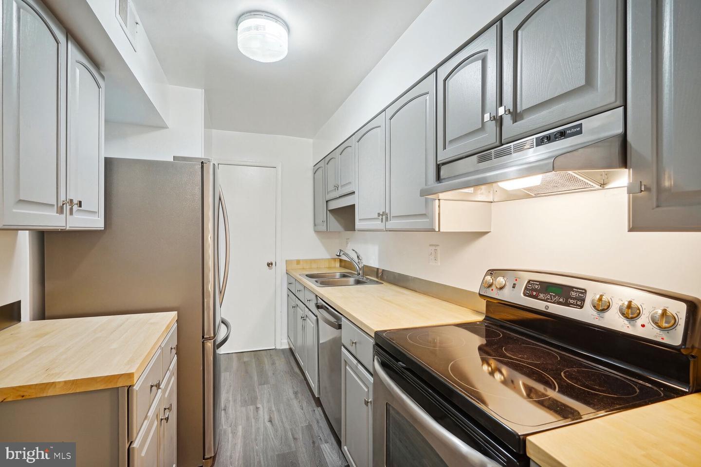 Property Photo: 5900 Prince George Drive J 337 VA 22152