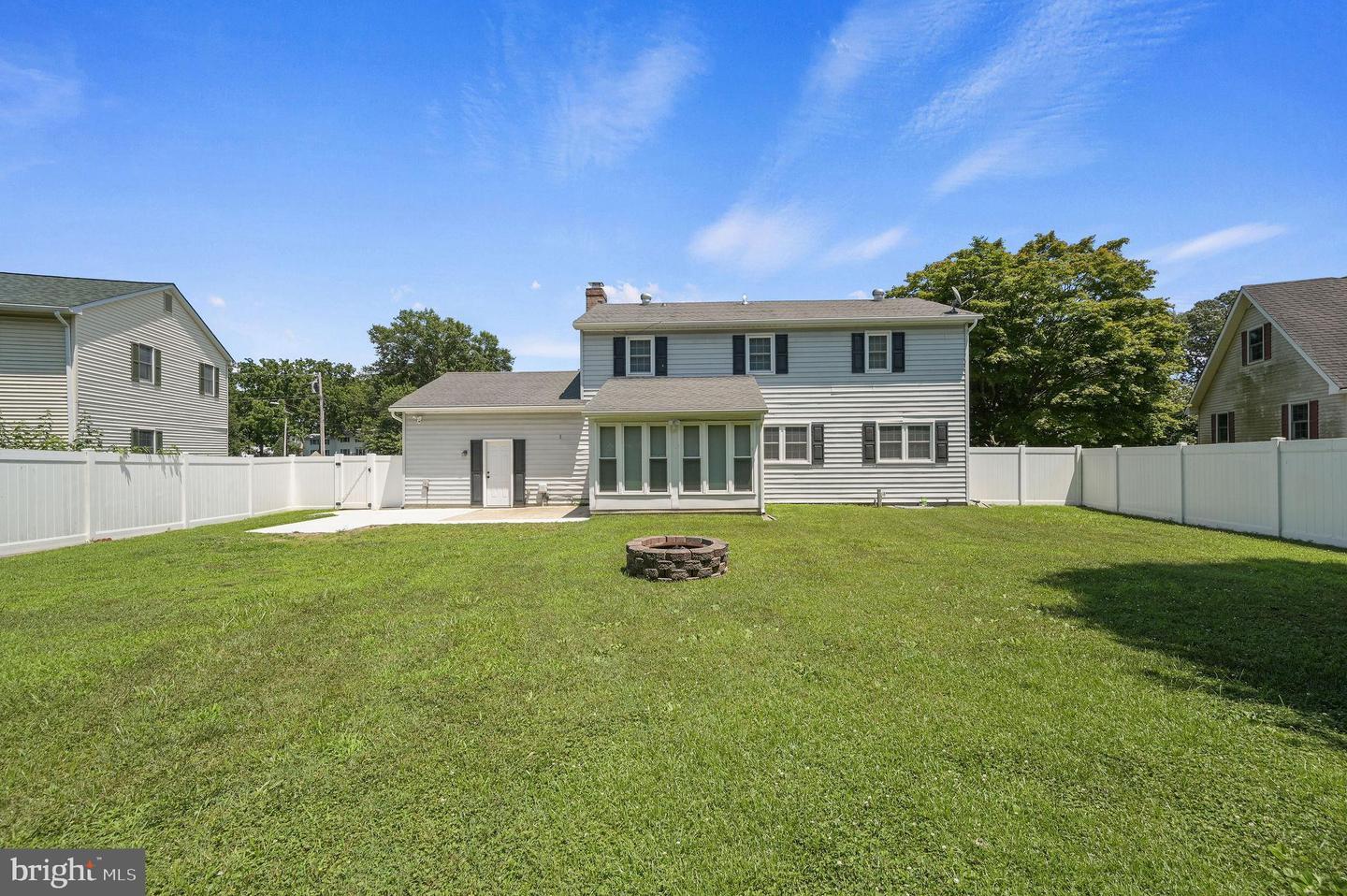Property Photo:  209 Lakelawn Drive  DE 19963 