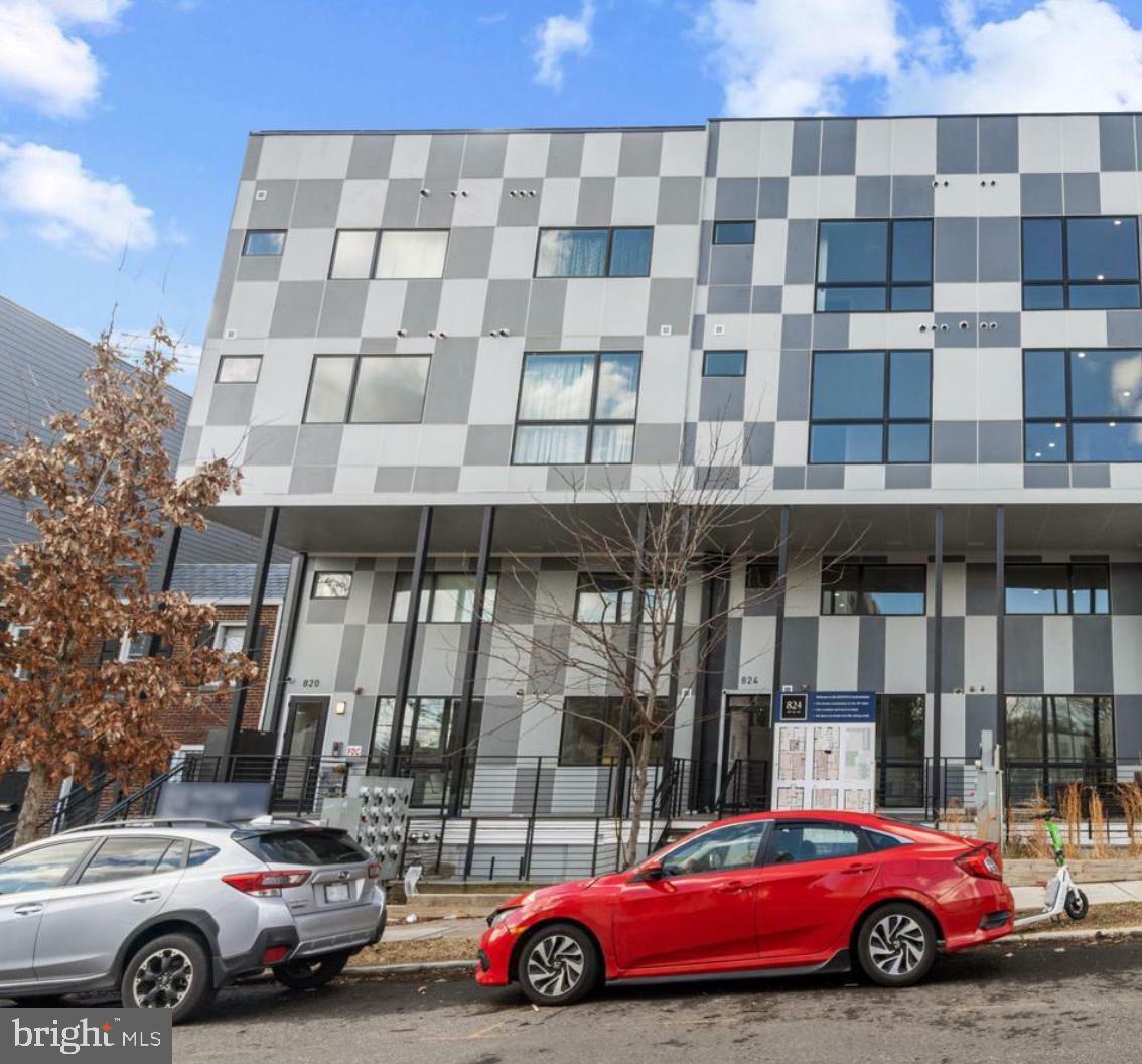 Property Photo: 820 18th Street NE Unit 102 DC 20017