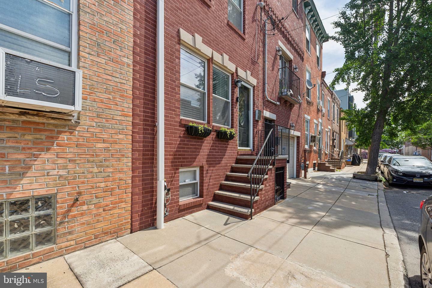 Property Photo: 821 Mountain Street PA 19148