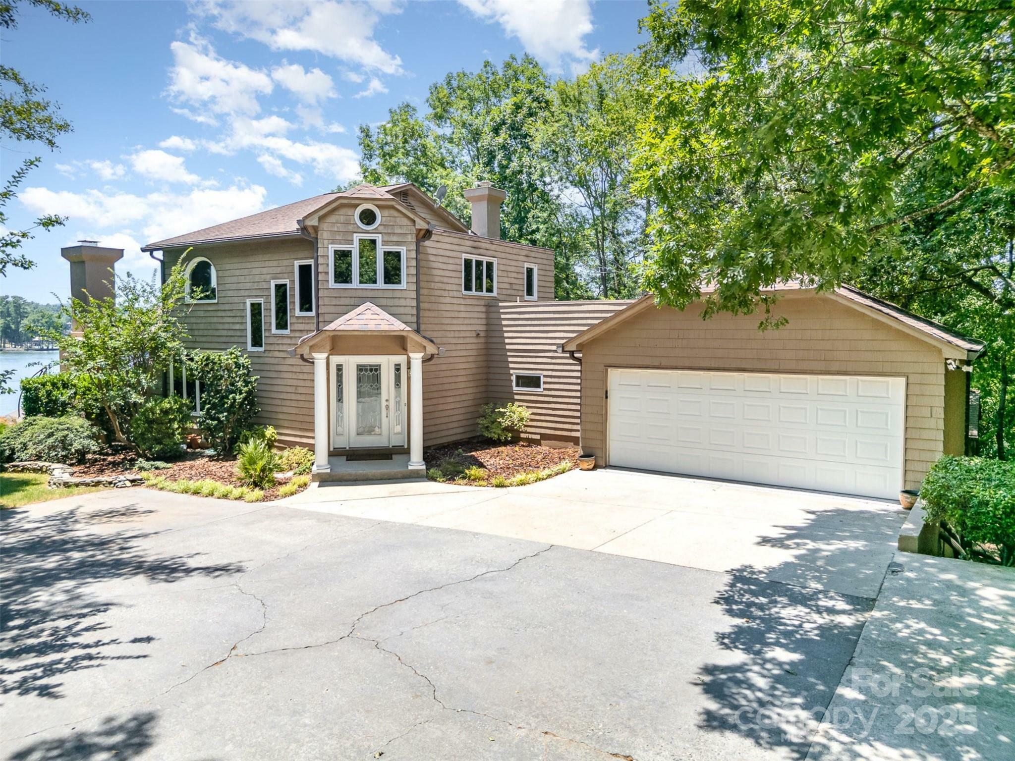 Property Photo: 5 Hidden Cove Lane SC 29710