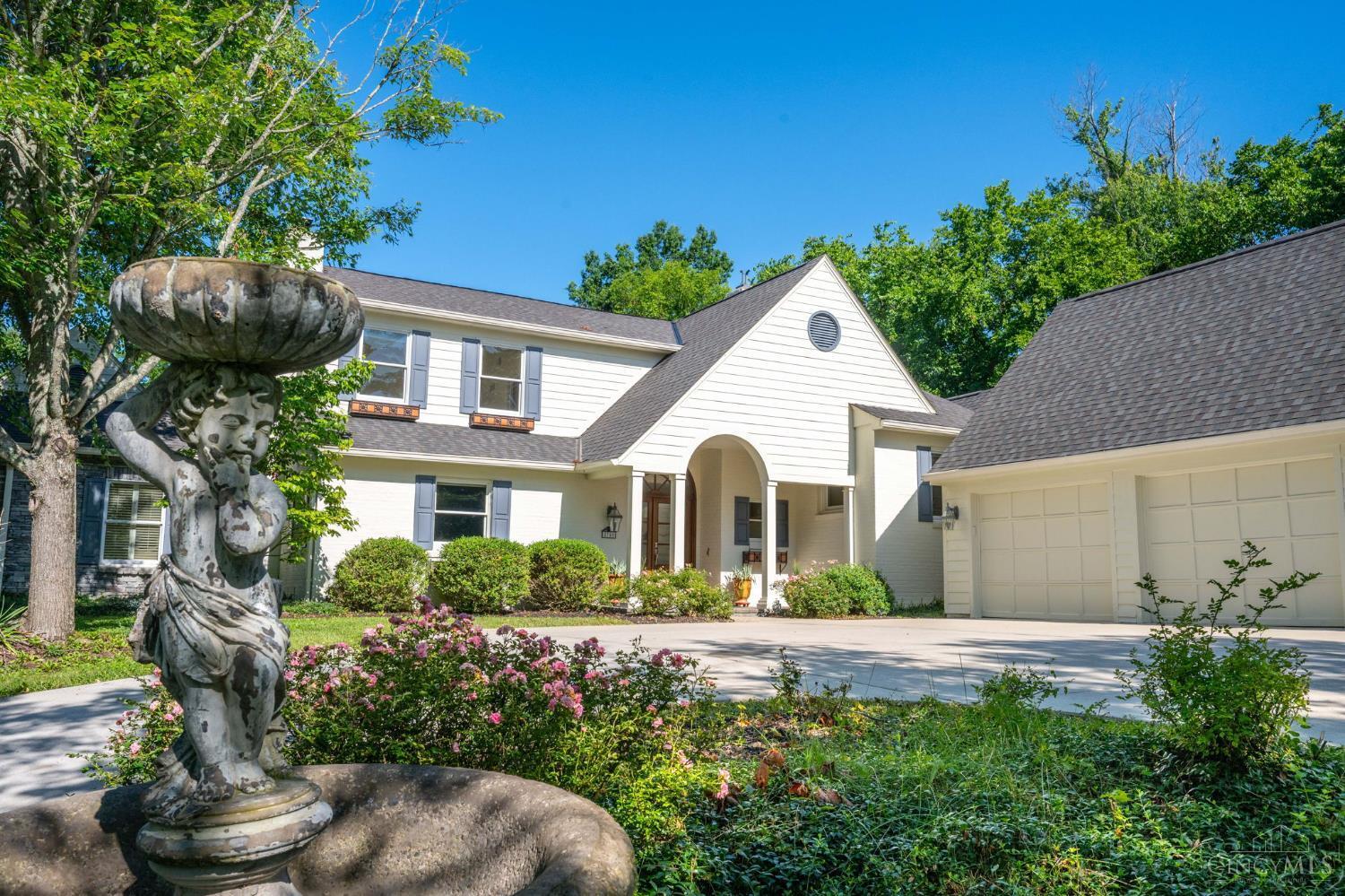 Property Photo:  8740 Old Indian Hill Road  OH 45243 