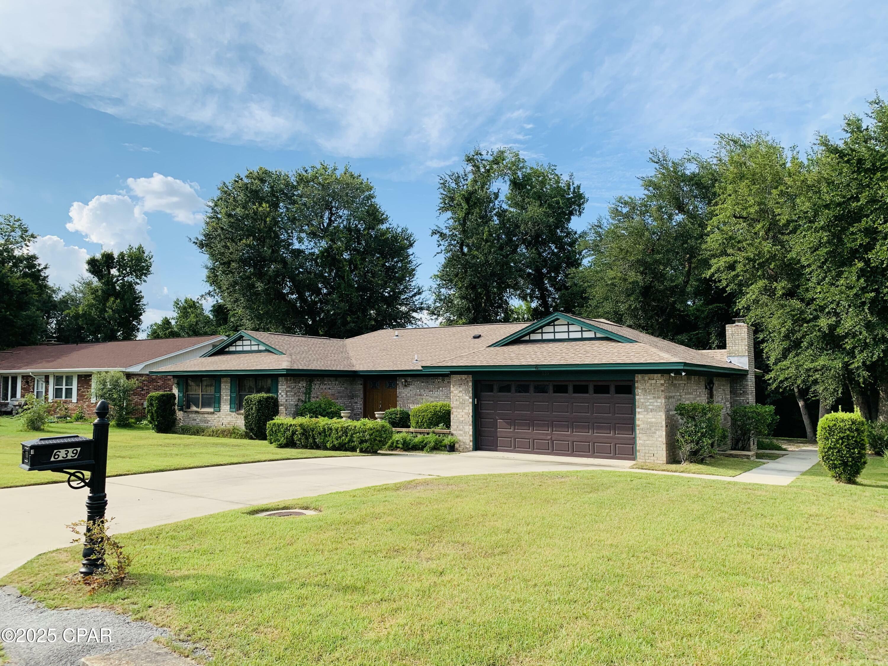Property Photo: 639 Old Hickory Street FL 32404
