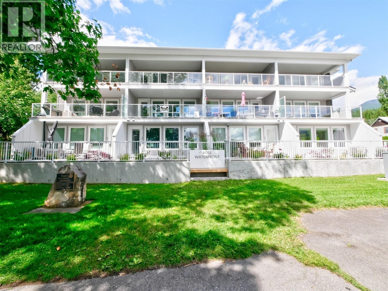 Property Photo: 88 Nelson Avenue South 3 BC V0G 1R1