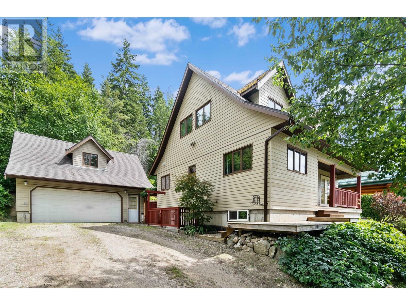 3880 Lakeshore Road Northeast  Salmon Arm BC V1E 3N5 photo