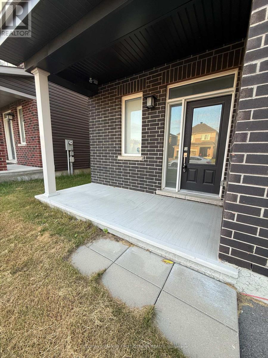 Property Photo:  788 Cappamore Drive  ON K2J 6V6 