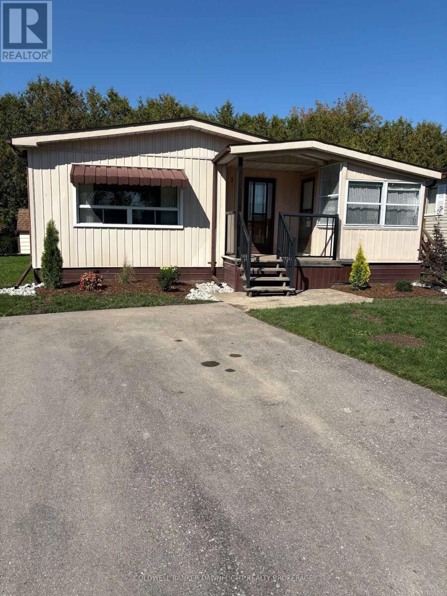 Property Photo:  12 Redford Drive  ON N0M 1S3