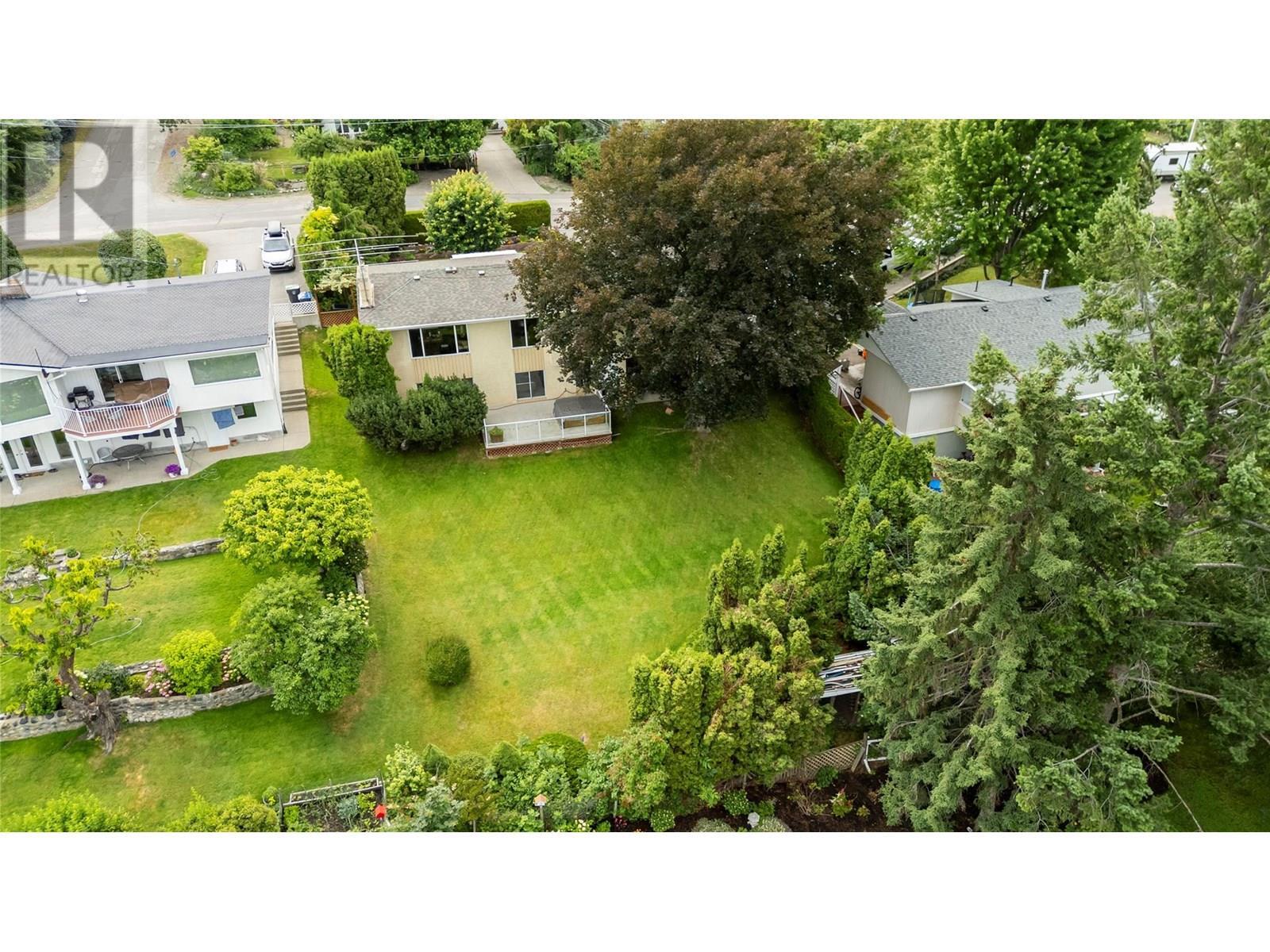Property Photo: 2300 Charleswood Drive BC V1P 1E4