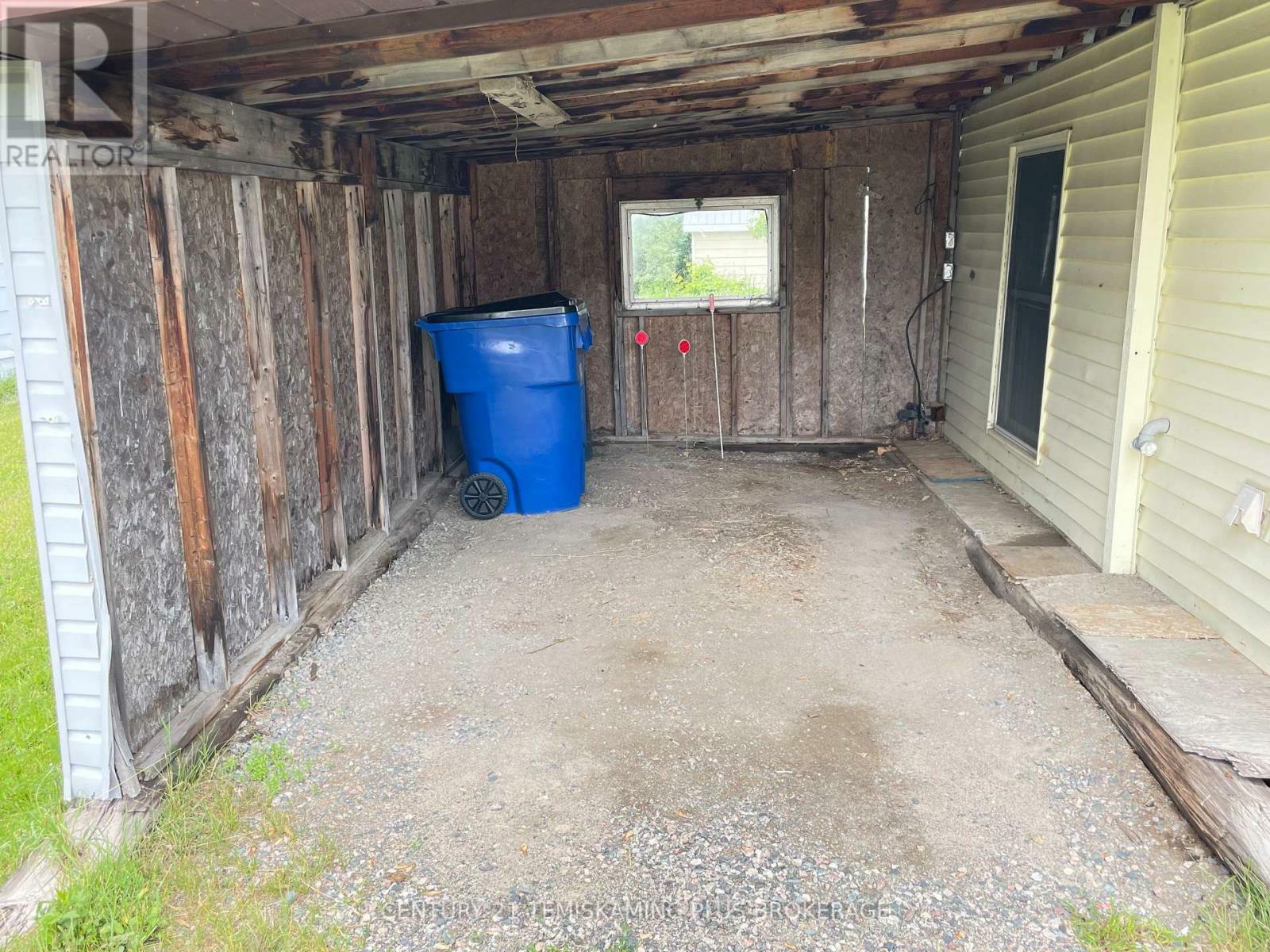 Property Photo: 435 Blackwall Street ON P0J 1K0