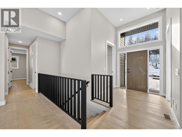 Photo de la propriété:  2138 Linfield Drive  BC V1S 0G3 