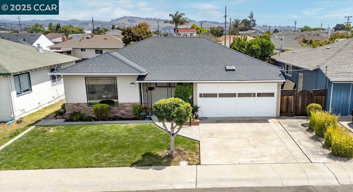 Property Photo: 14550 Acacia St CA 94579