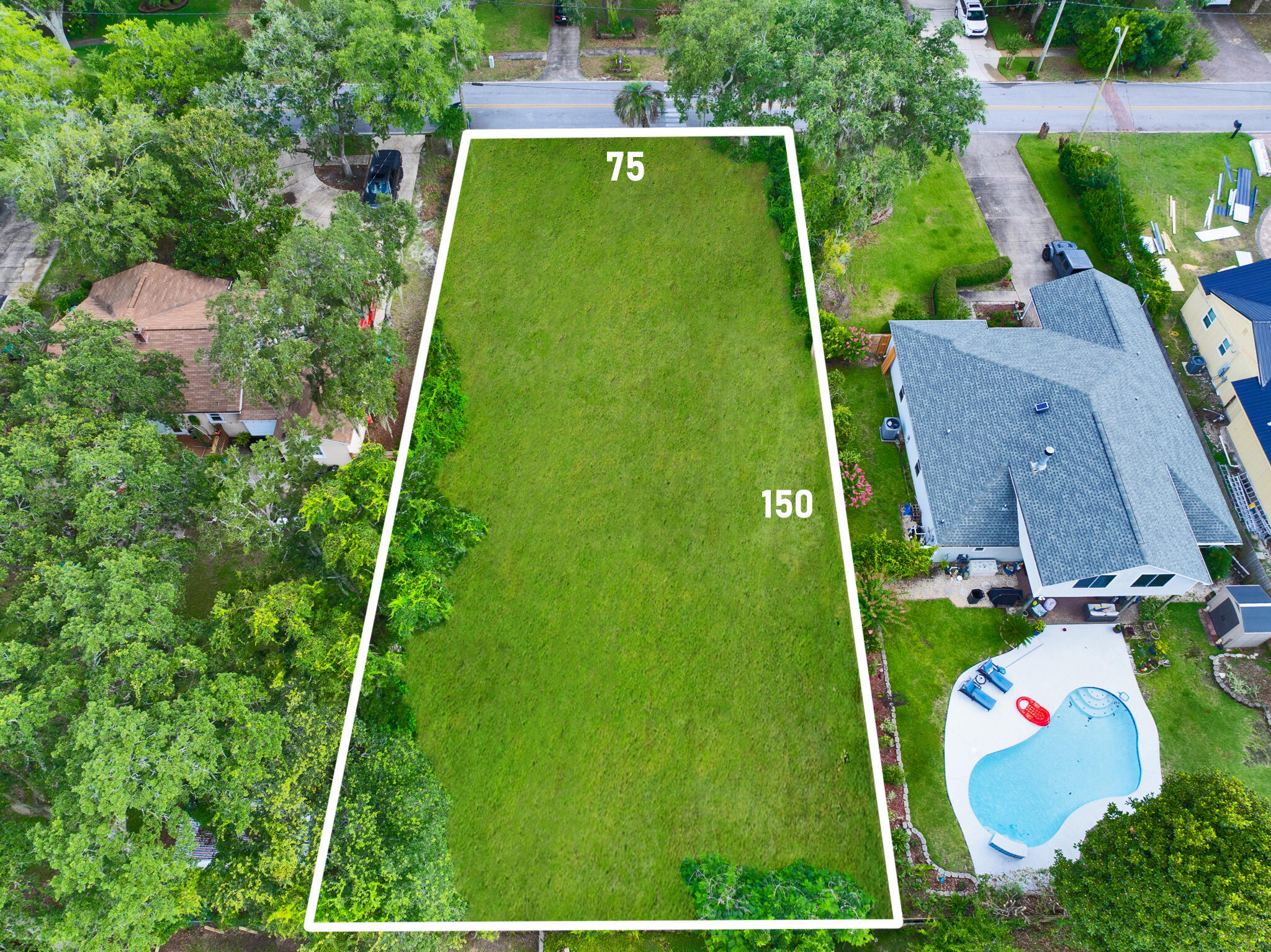 Property Photo: 15 Plew Avenue FL 32579