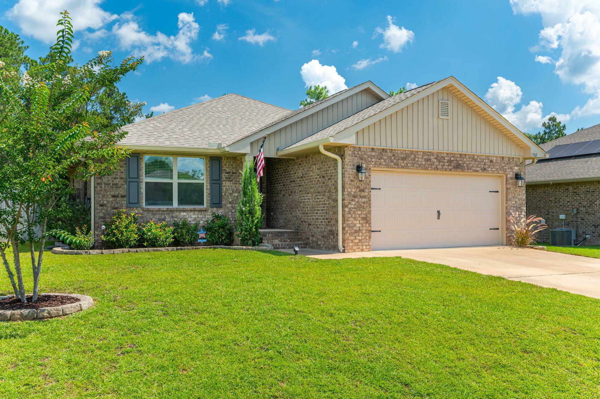 Property Photo: 5765 Marigold Loop FL 32539