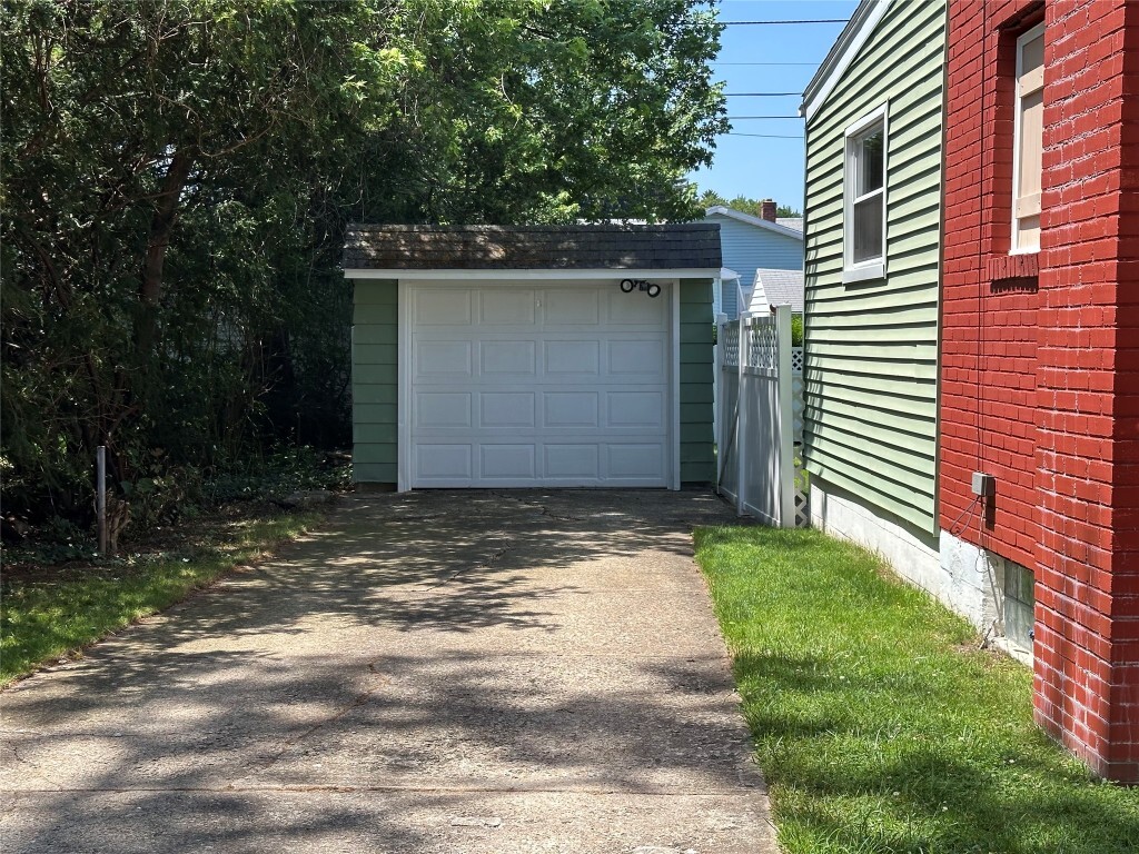 Property Photo: 3010 Oakwood Street PA 16508