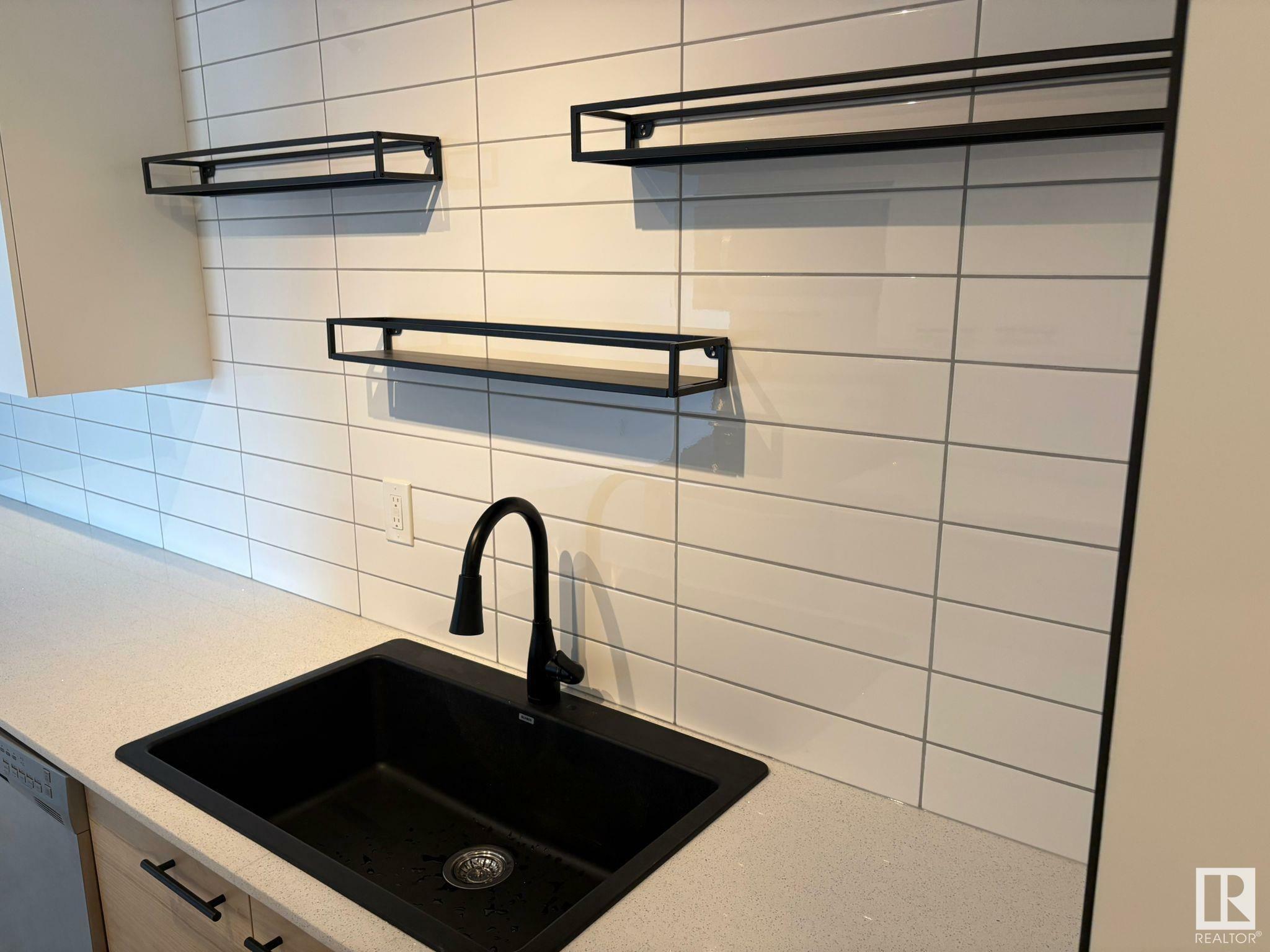 Property Photo: 10615 110 Street NW 302 AB T5H 3C7