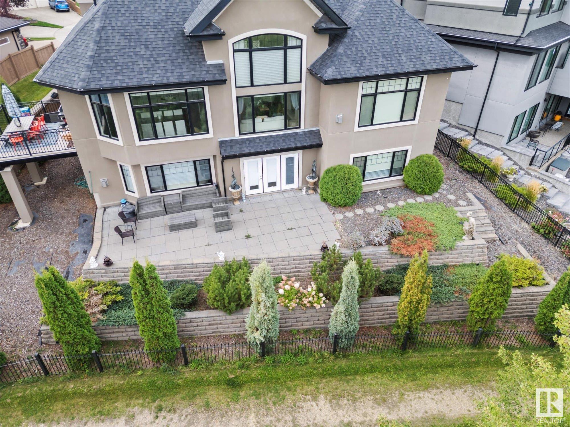 1018 Hollands Point(E) NW  Edmonton AB T6R 3T1 photo