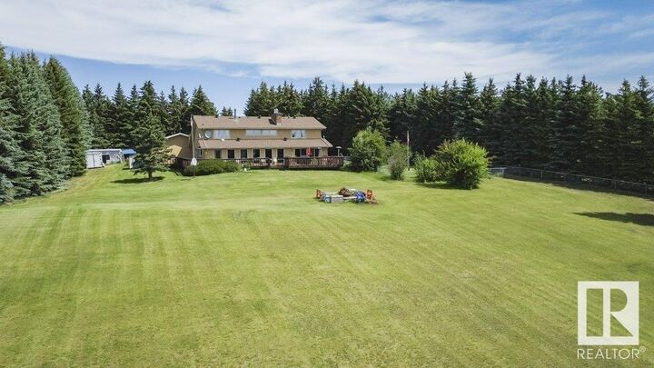 Property Photo: 53310 Rge Road 221 229 AB T8E 2L1