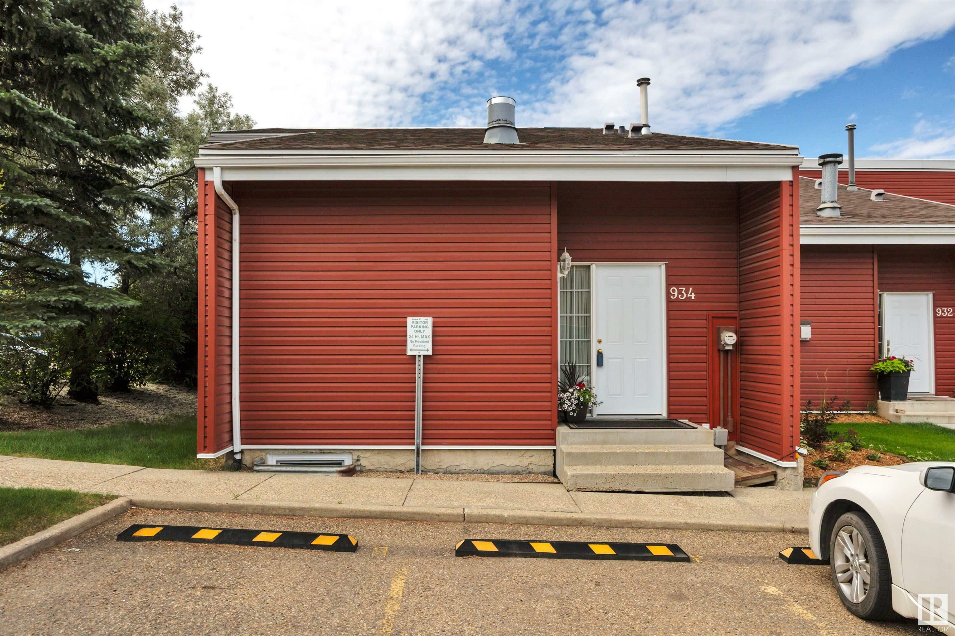 Property Photo: 934 Lee Ridge Road NW AB T6K 0R2