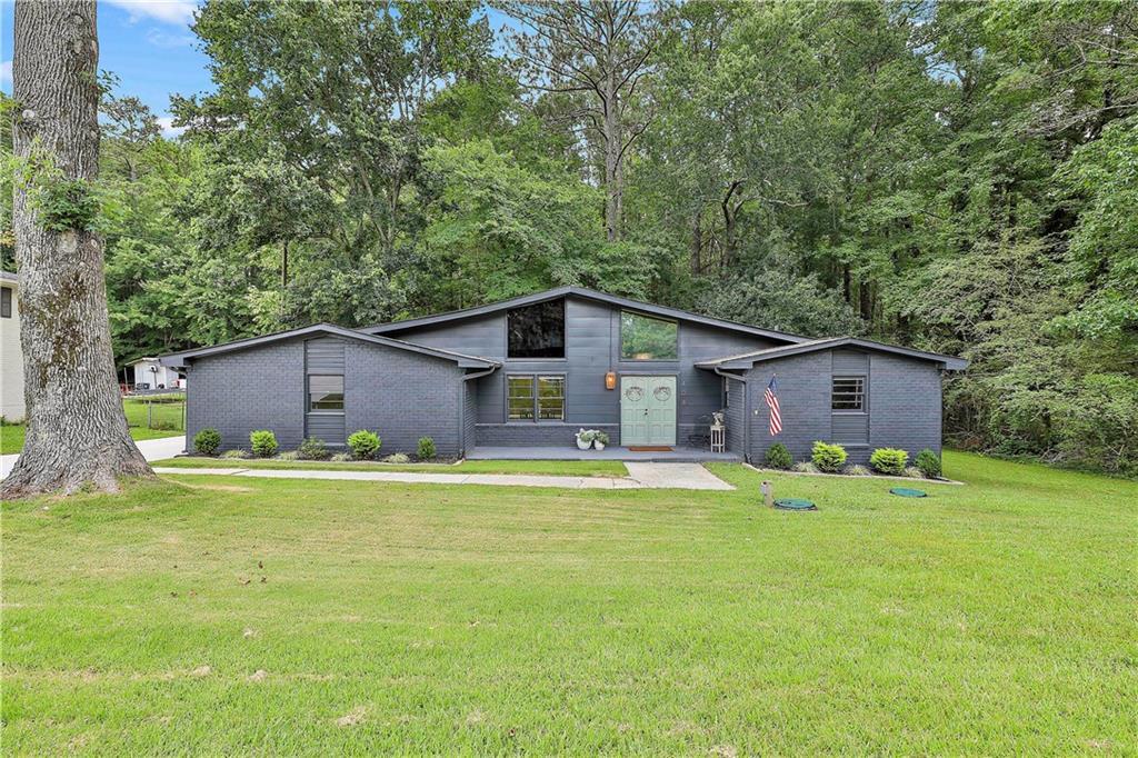 Property Photo: 1408 Burnt Hickory Road GA 30134