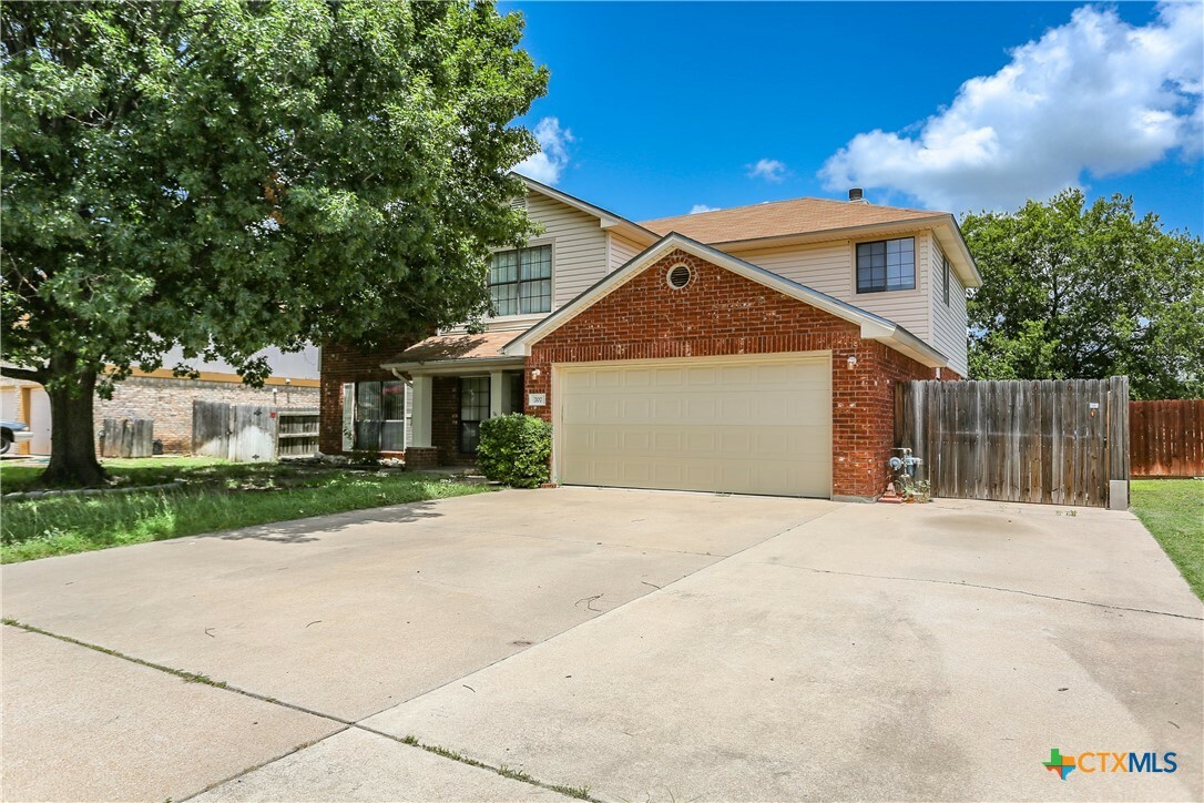 Property Photo: 707 Bond Street TX 76522