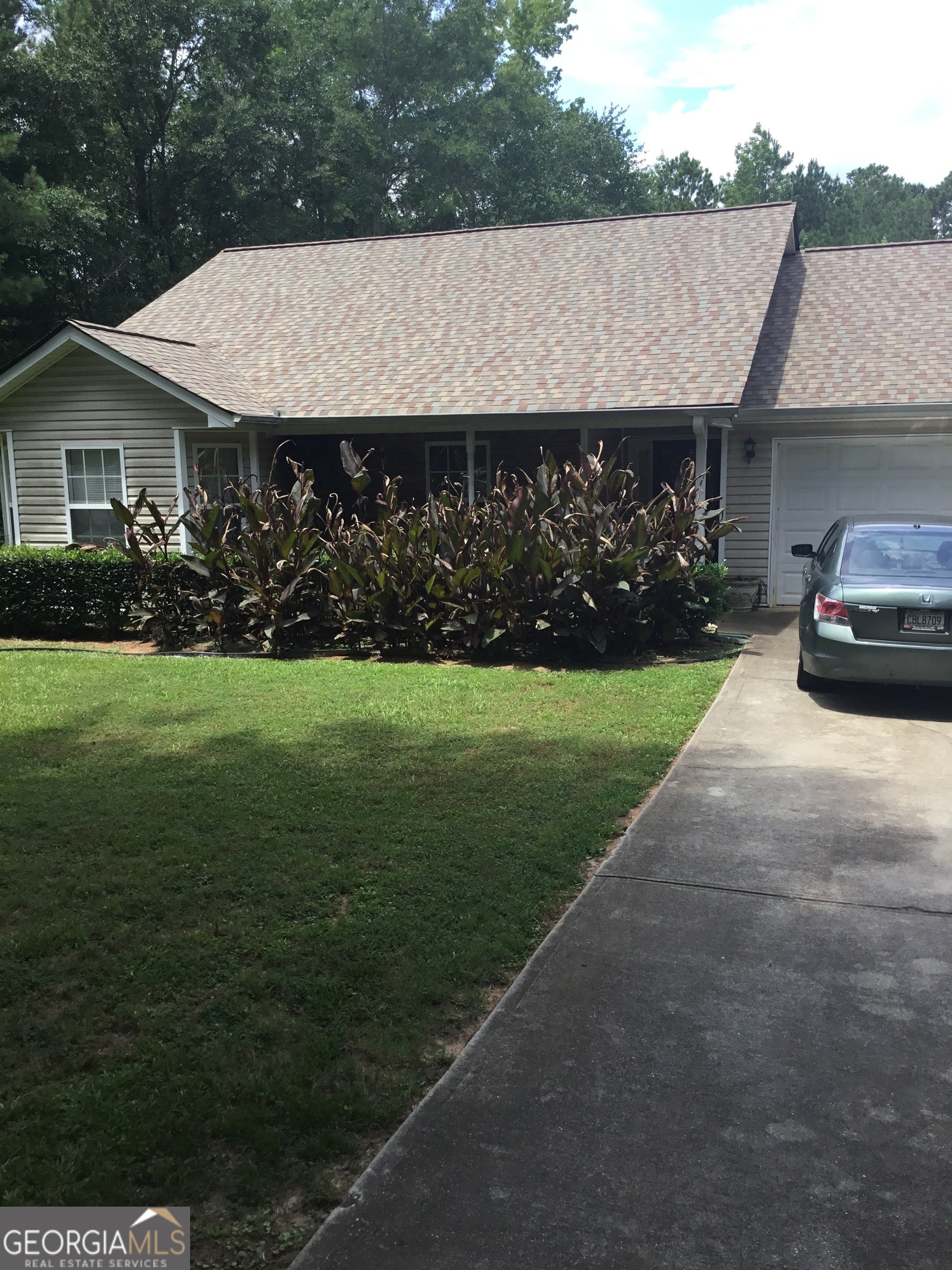 Property Photo: 105 Highgrove Drive GA 30016