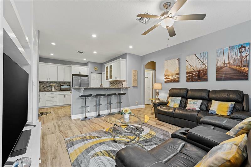 Property Photo: 5824 NW 122nd Way FL 33076