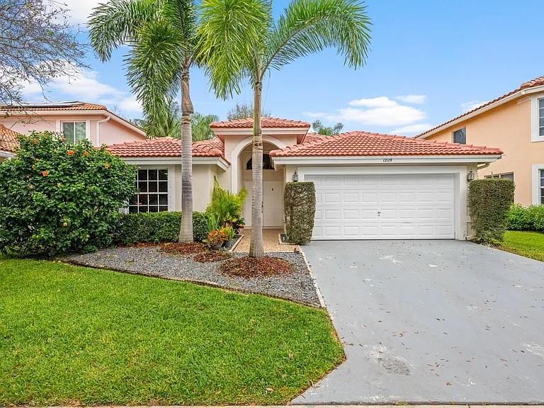 12119 Sunset Point Circle  Wellington FL 33414 photo