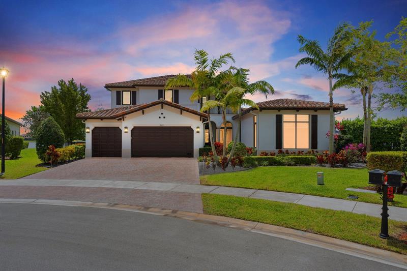 Property Photo: 8691 Waterview Ter FL 33076
