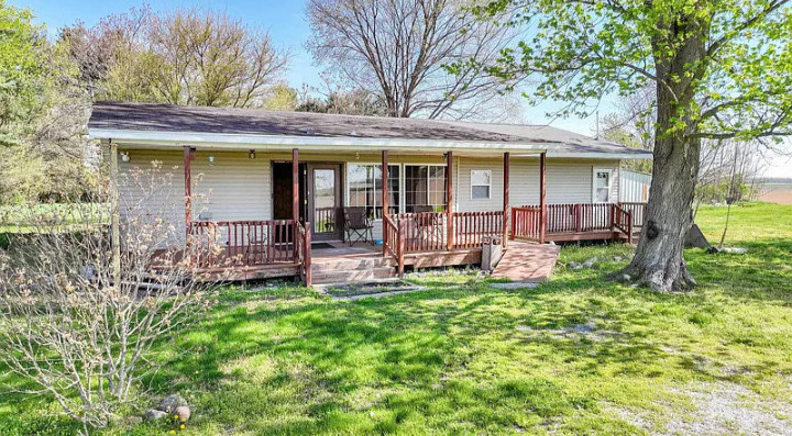 Property Photo: 3431 N 450 IN 47978