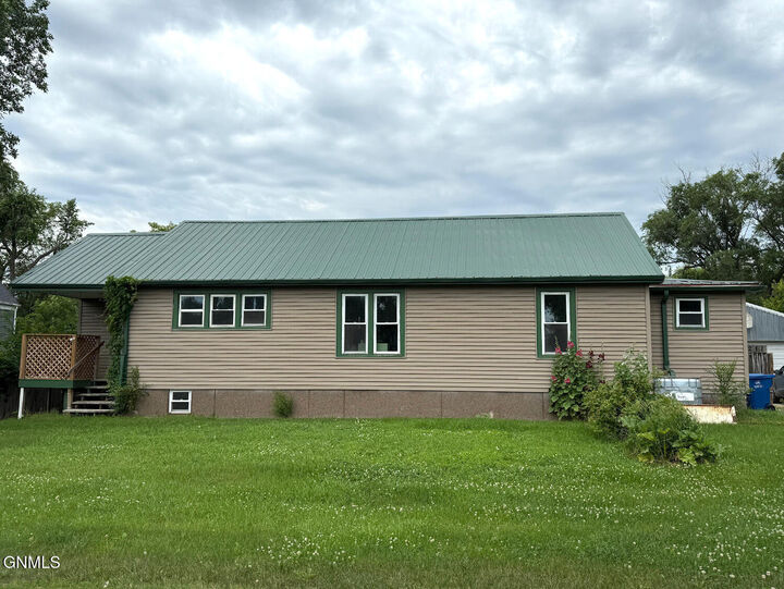 211 6th Avenue  Montpelier ND 58472 photo