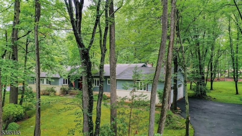 Property Photo: 11 Allenby Ln NJ 07076