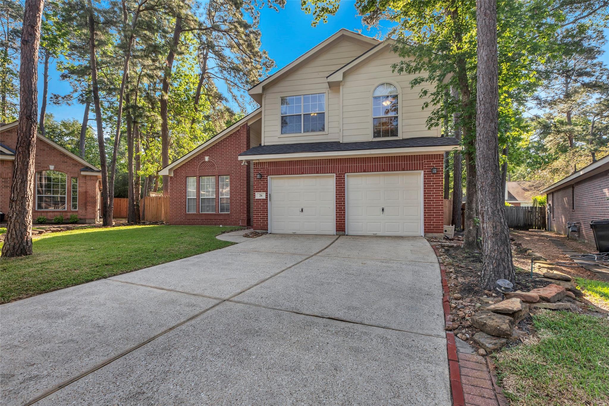 Property Photo: 26 Willow Point Place TX 77382