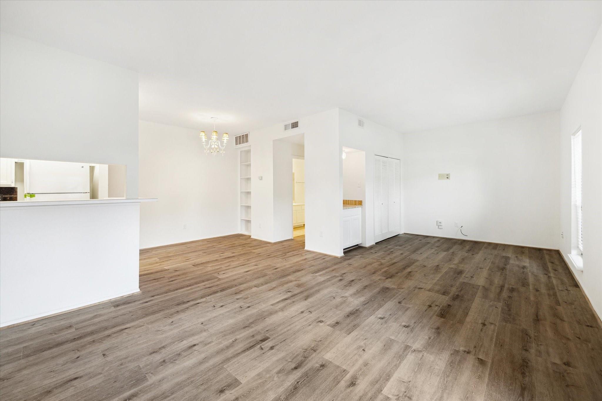 Property Photo: 2425 Augusta Drive 7 TX 77057