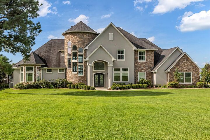 Property Photo: 248 Waterfront Drive TX 77351