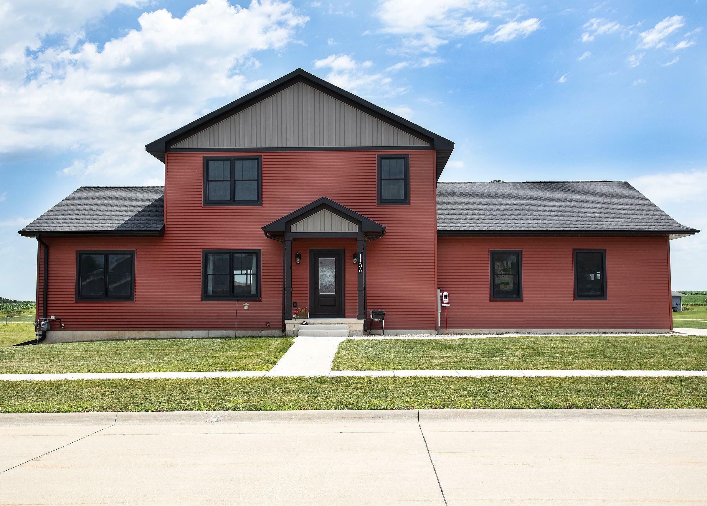 Property Photo: 1136 Lozmar Lane IA 50670