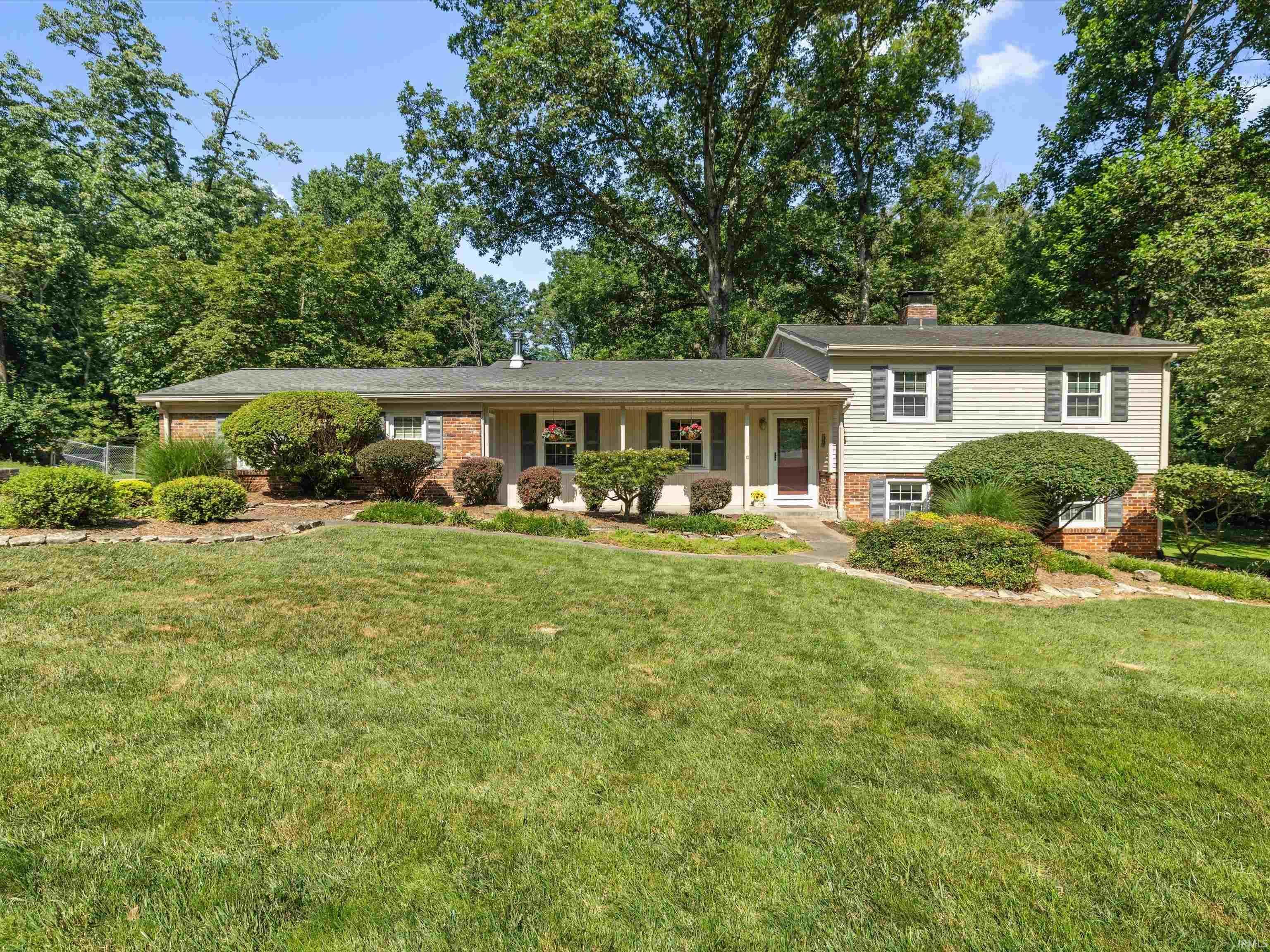 Property Photo: 8104 Larch Lane IN 47710-4924