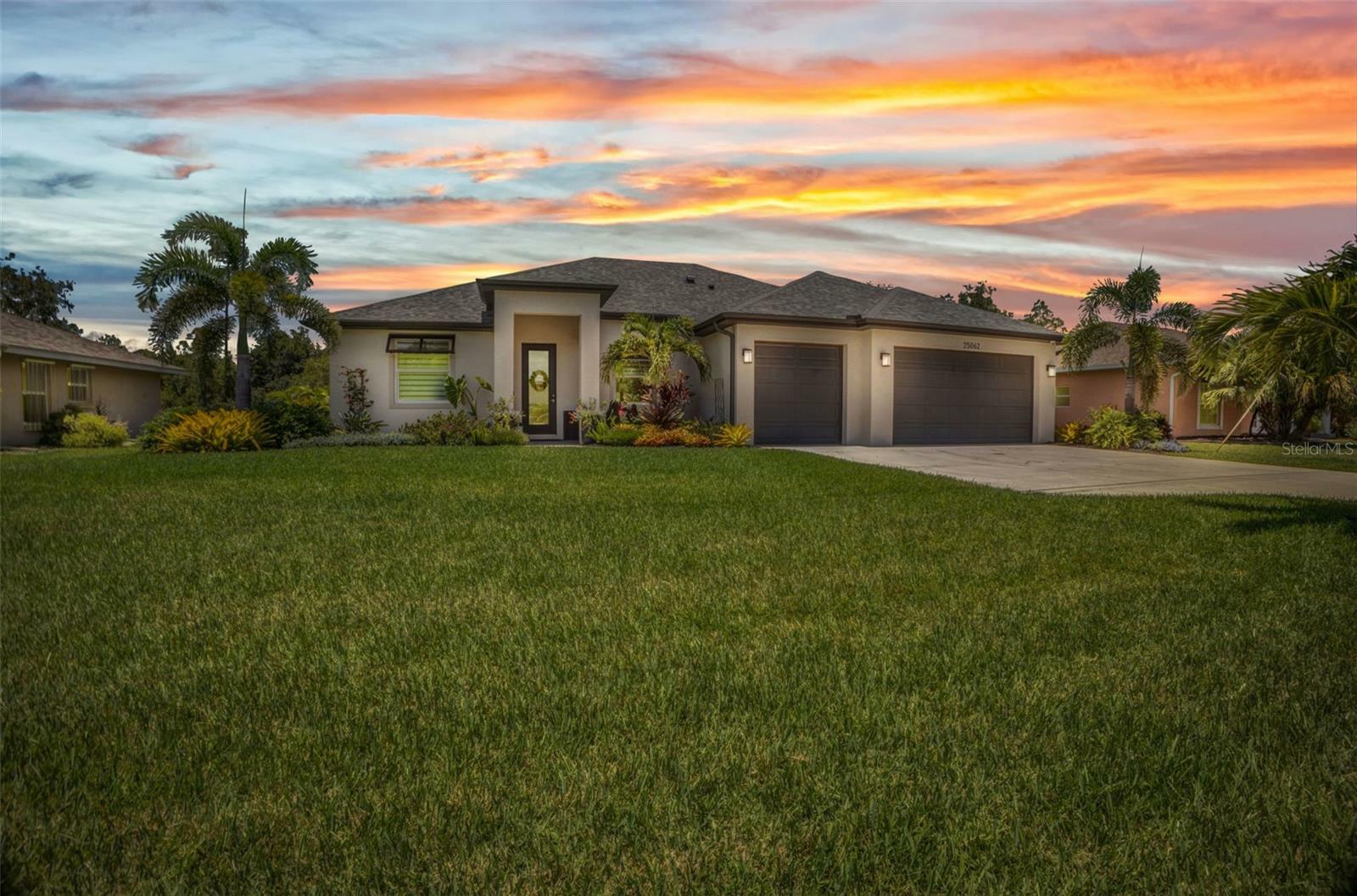 Property Photo:  25062 Palisade Road  FL 33983 