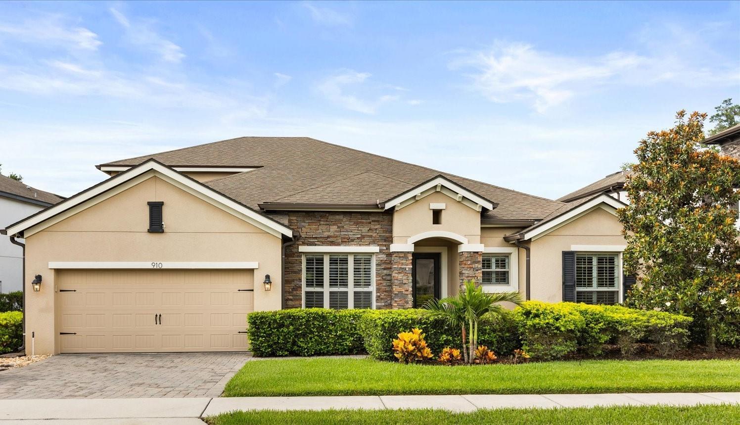 Property Photo:  910 Sherbourne Circle  FL 32746 