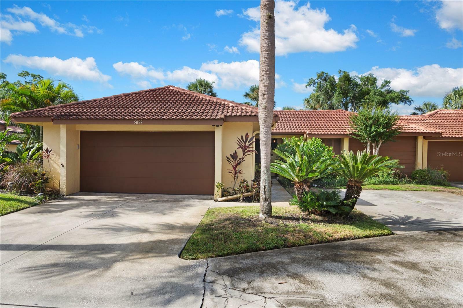 Property Photo: 5059 Jamaica Circle 15 FL 32808