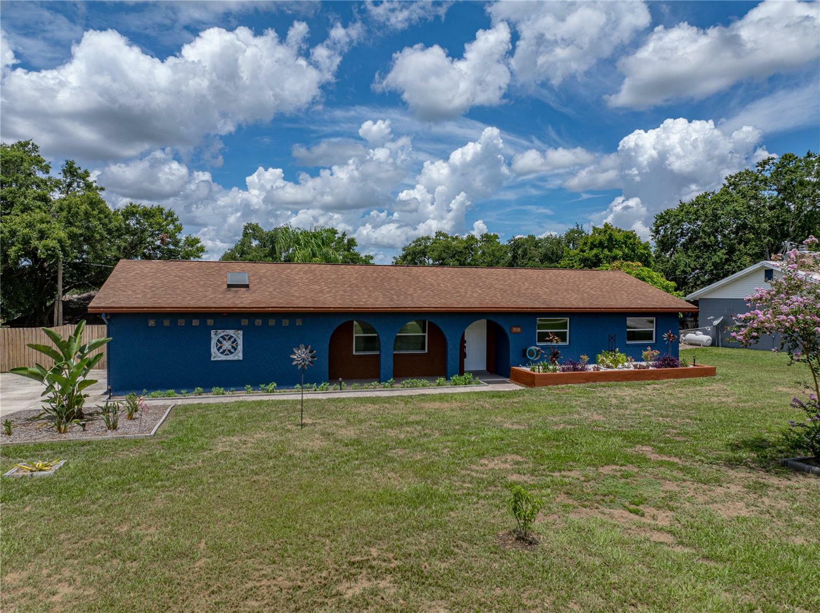 Property Photo: 7150 Orange Way FL 33810
