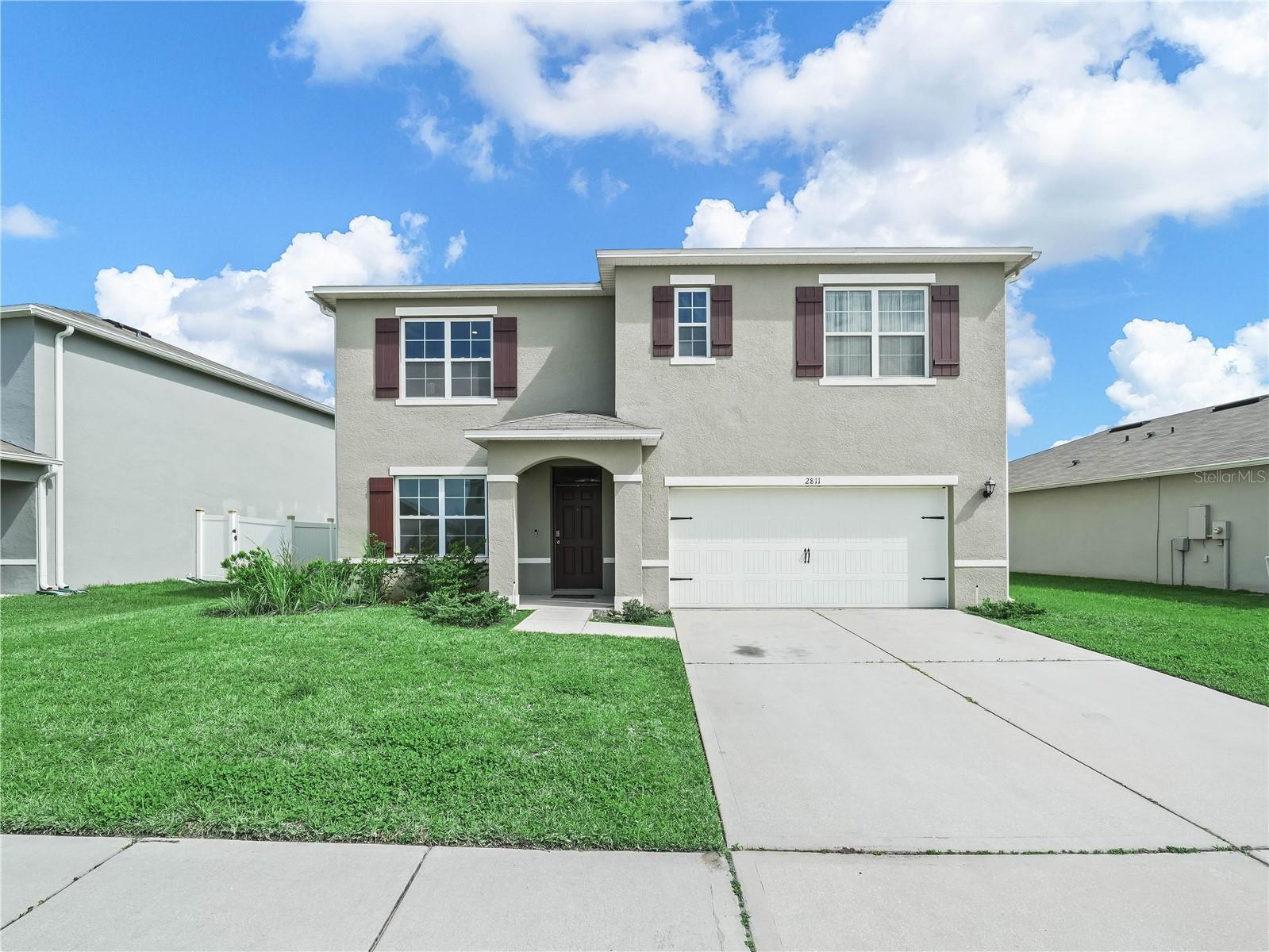 Property Photo: 2811 Grandbury Grove FL 33811