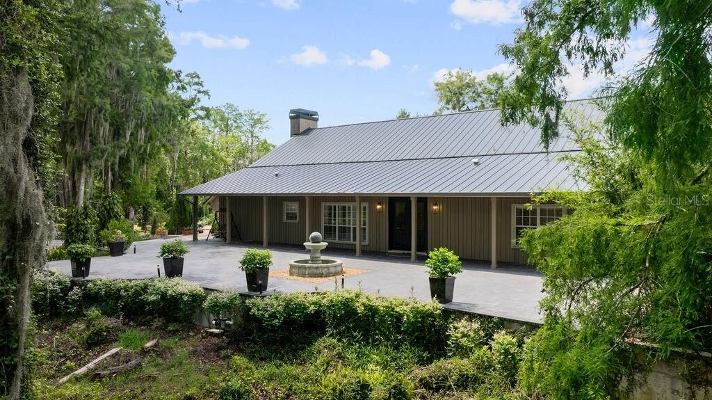 Property Photo:  13450 E Lake Mary Jane Road  FL 32832 