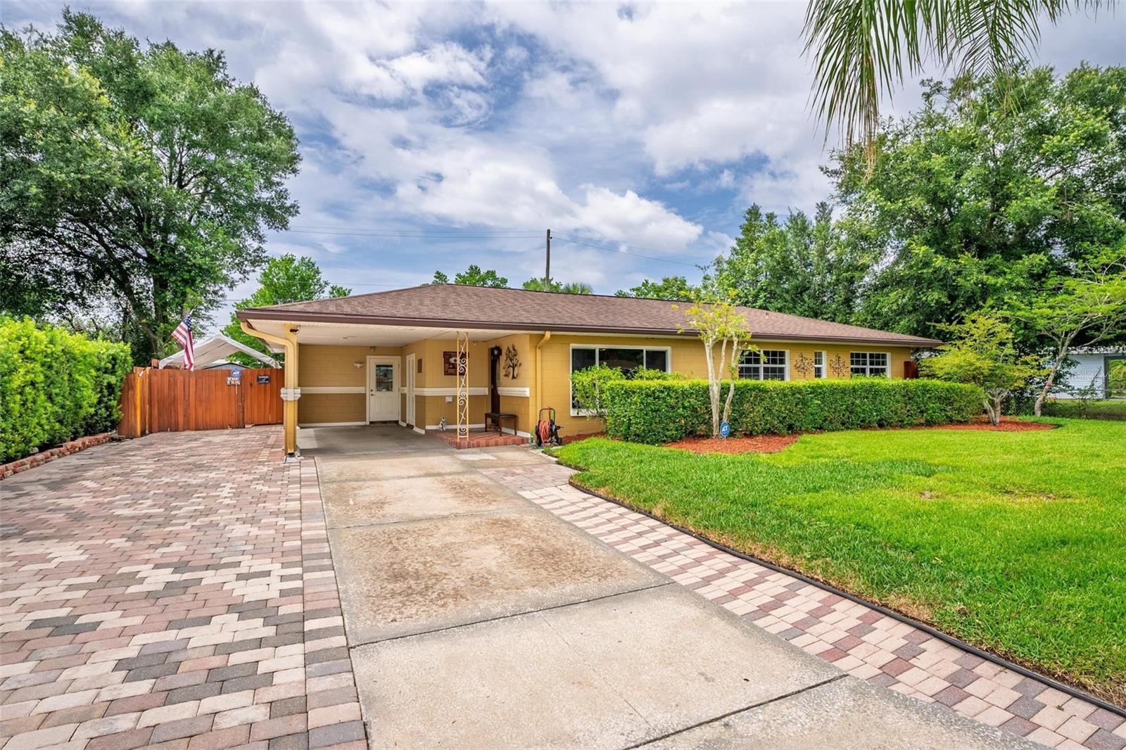 Property Photo: 6430 Yellowstone Street FL 32807