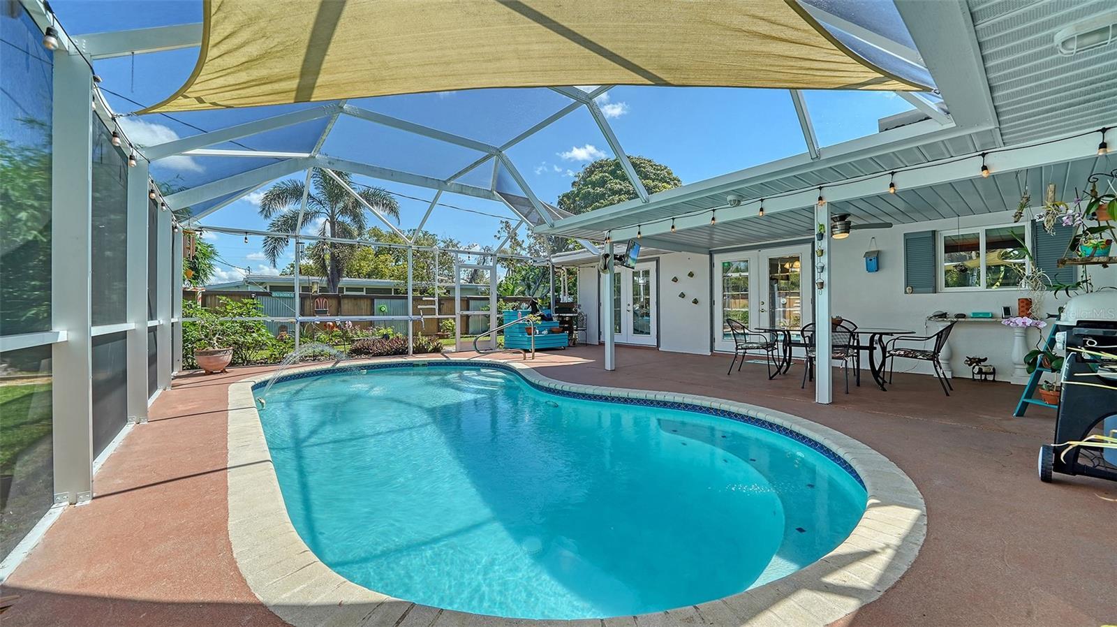 Property Photo: 5524 Antilles Drive FL 34231