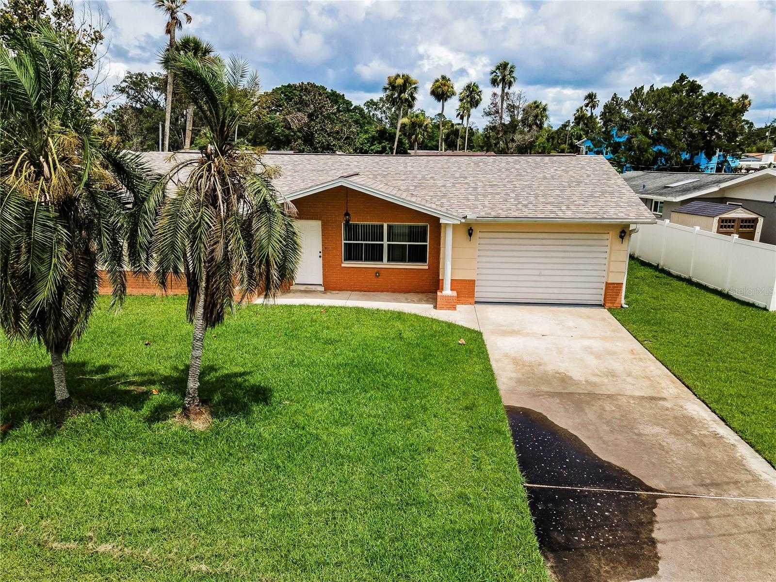 Property Photo:  5520 Tropic Drive  FL 34653 