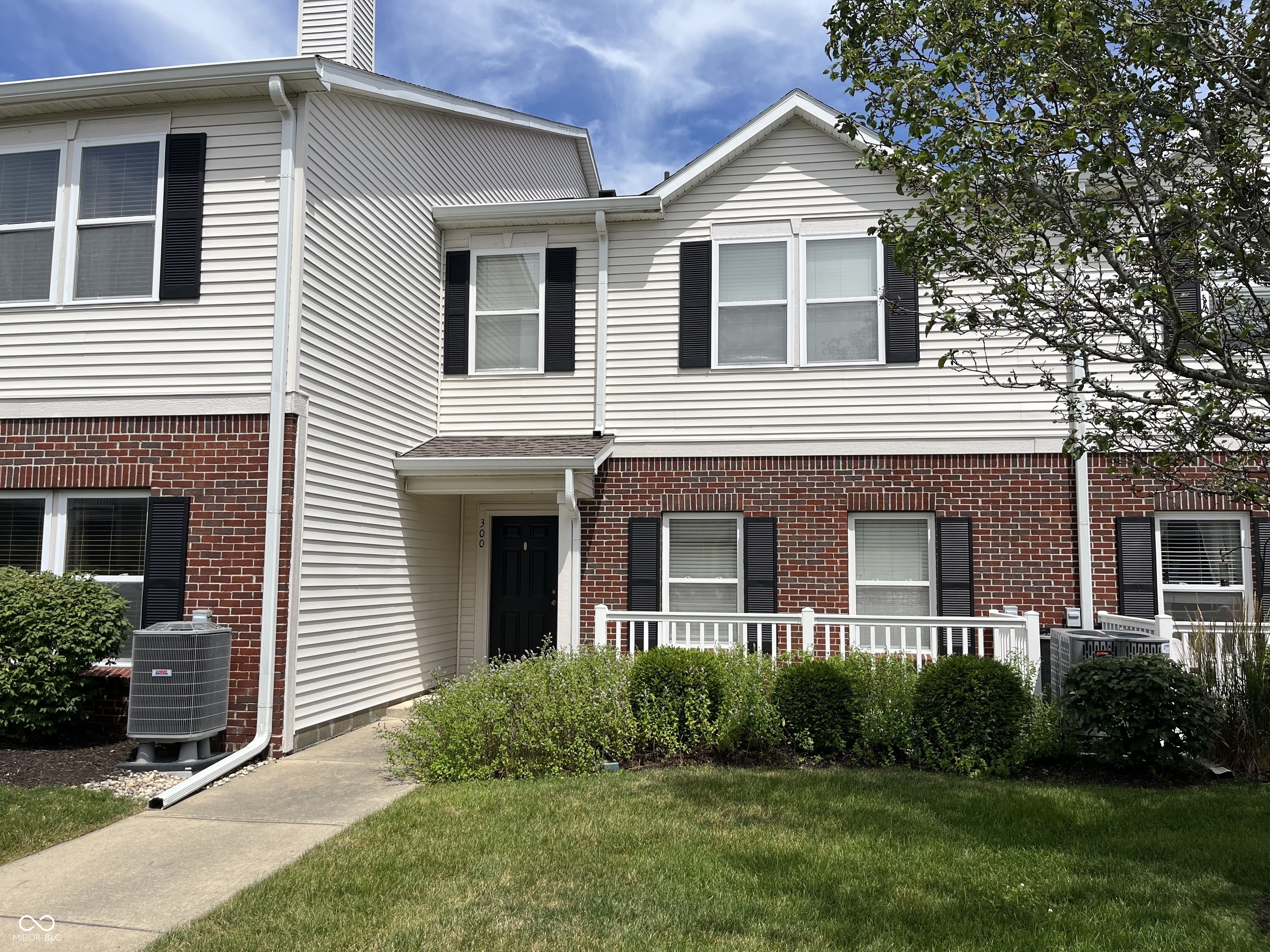 12175 Bubbling Brook Drive Unit 300  Fishers IN 46038 photo