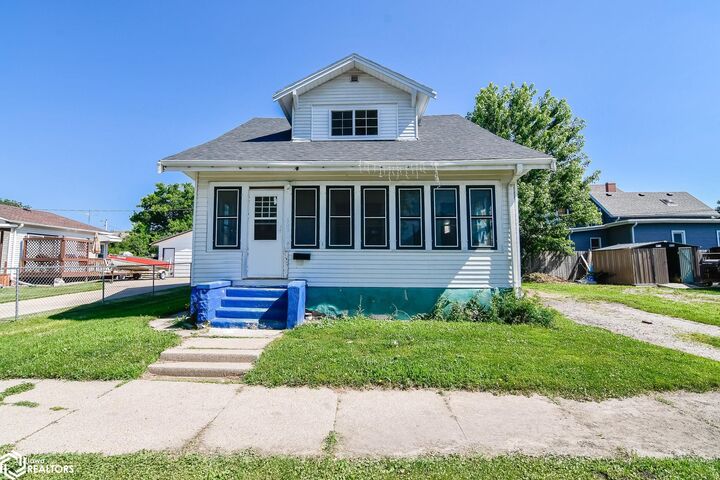 Property Photo: 603 W Church Street IA 50158
