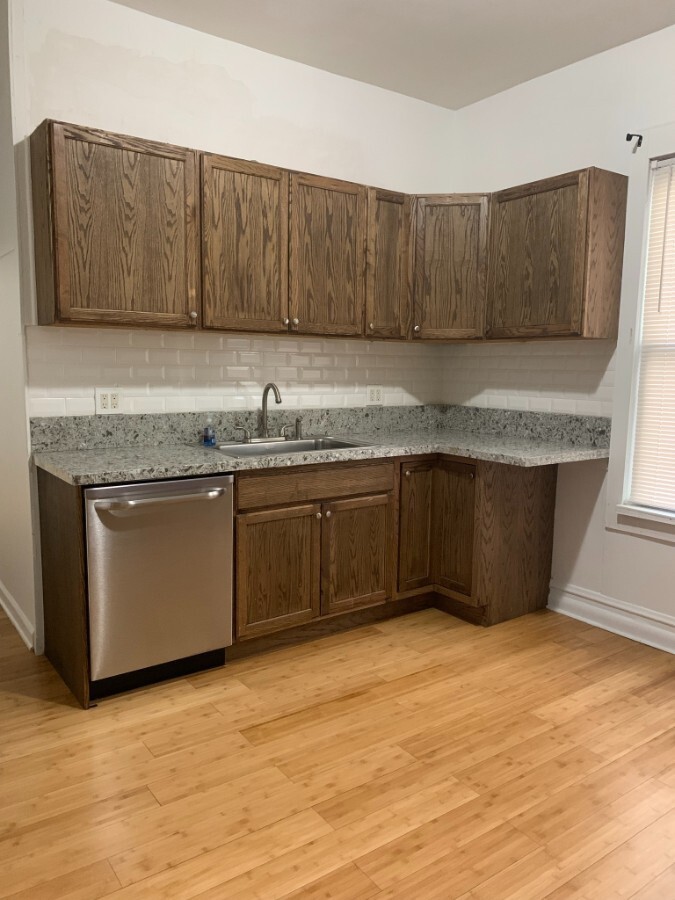 Property Photo: 3255 N Kenneth Avenue IL 60641