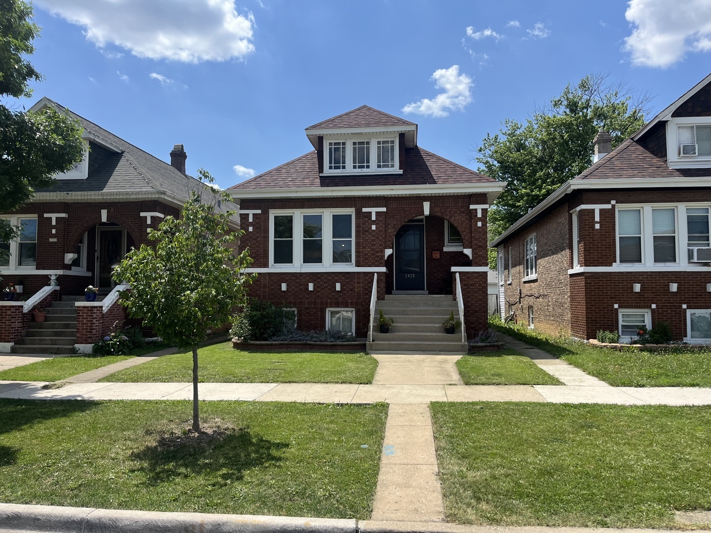 Property Photo: 2428 Grove Avenue IL 60402