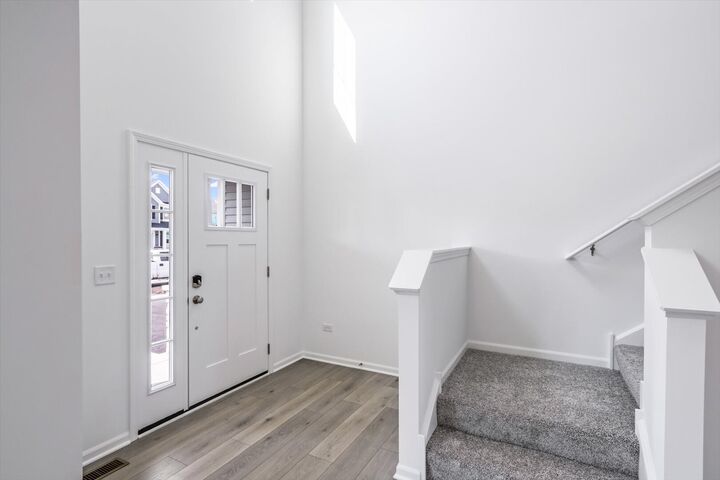 Property Photo:  163 Piper Glen Avenue  IL 60543 